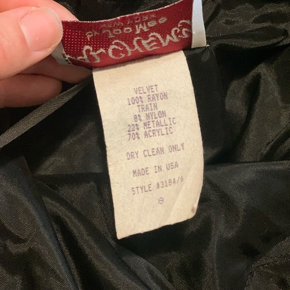 Vintage velvet black dress with gold detail - Picture 9 of 14